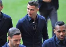 三亿娱乐 -这也行？今夜托特纳姆备战欧冠冲刺阶段里昂调整名单以备NBA季后赛，风云突变金州勇士今晚迎来里程碑的简单介绍